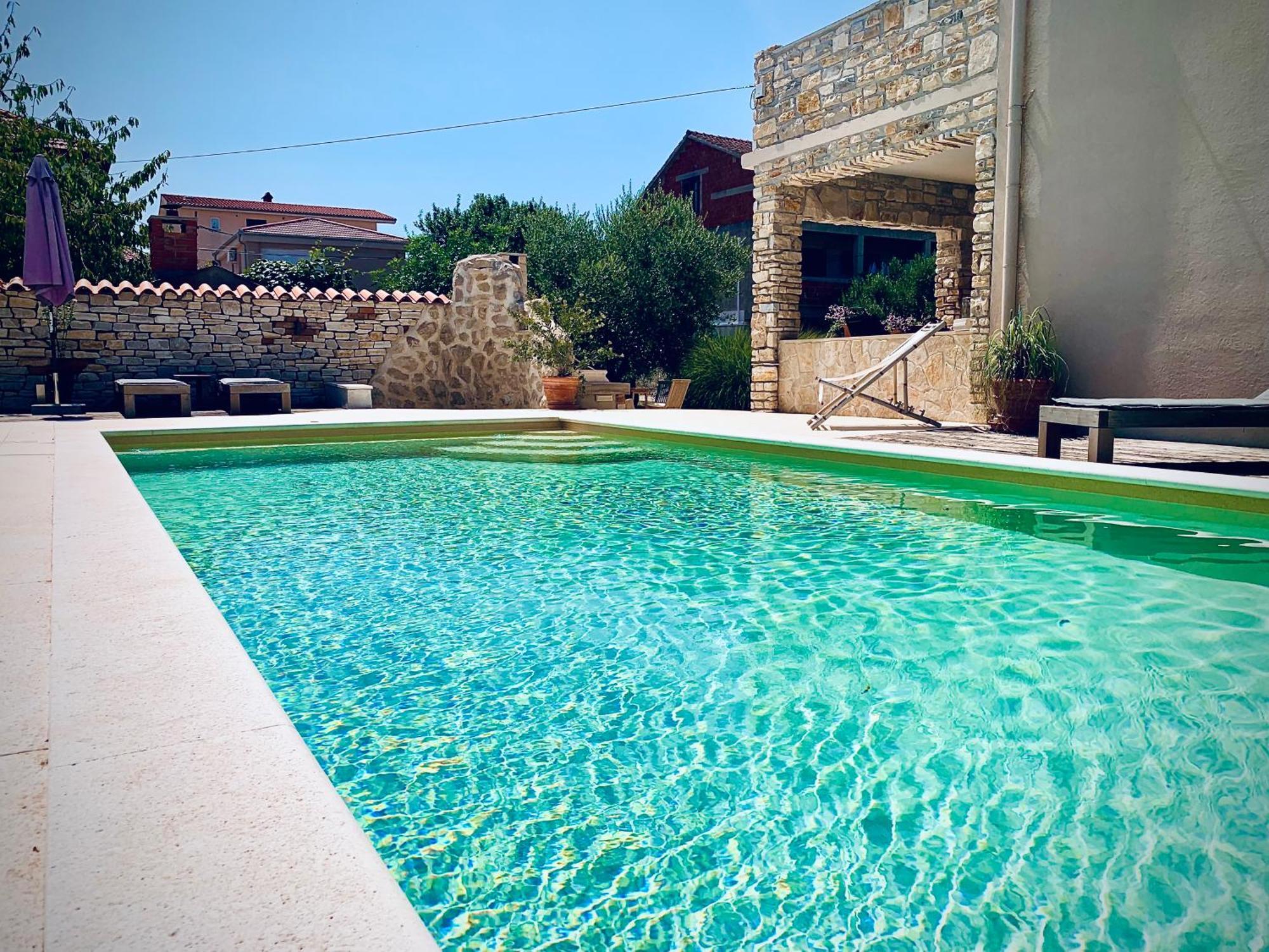 Ferienwohnungen VI La Mare With Heated Pool Zadar Exterior photo